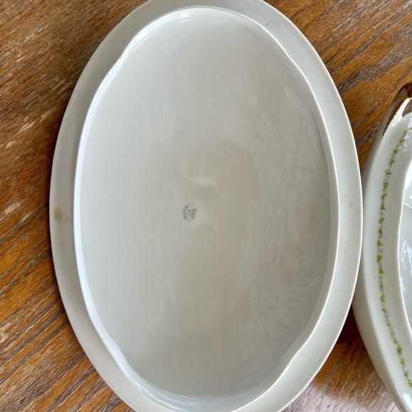VINTAGE, B&T LIMOGES FRANCE, OVAL SERVING BOWL WITH LID. - Picture 15 of 16